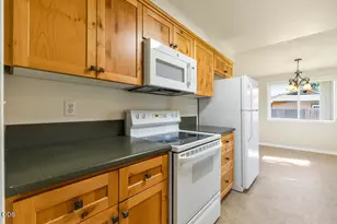 5336 Knightwood Dr, Klamath Falls, OR 97603 - Photo 12