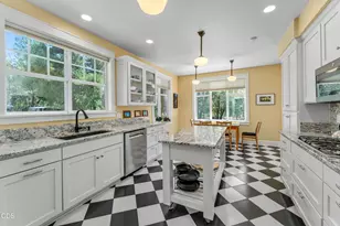 375 Mountain Paradise Dr, Grants Pass, OR 97526 - Photo 12