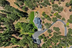 375 Mountain Paradise Dr, Grants Pass, OR 97526 - Photo 32