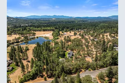 375 Mountain Paradise Drive, Grants Pass, OR 97526 - Photo 42