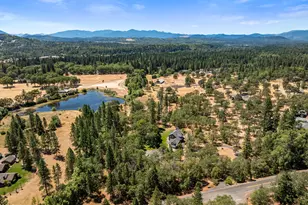 375 Mountain Paradise Dr, Grants Pass, OR 97526 - Photo 42