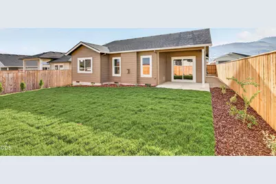 3233 Garner Way, Medford, OR 97504 - Photo 12