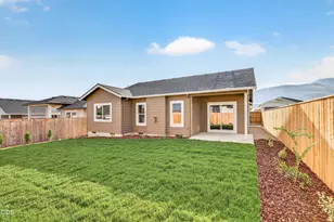 3233 Garner Wy, Medford, OR 97504 - Photo 12
