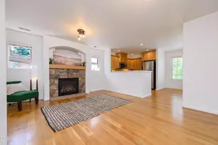 20289 Schaeffer Dr, Bend, OR 97703 - Photo 14