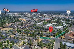 20289 Schaeffer Dr, Bend, OR 97703 - Photo 2