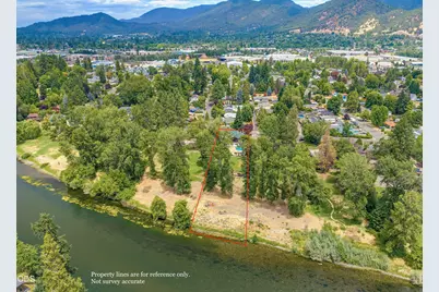 1099 SE Oriole Street, Grants Pass, OR 97526 - Photo 2