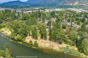 1099 SE Oriole St, Grants Pass, OR 97526 - Photo 2