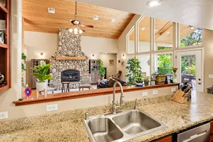 1099 SE Oriole St, Grants Pass, OR 97526 - Photo 24