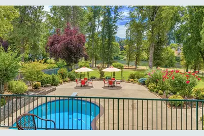 1099 SE Oriole Street, Grants Pass, OR 97526 - Photo 1