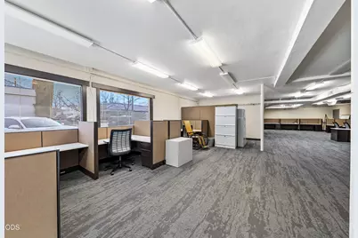 209 N Pacific Highway, Talent, OR 97540 - Photo 8