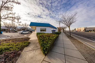 209 N Pacific Highway, Talent, OR 97540 - Photo 50