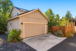 2534 NE Cretia Ct, Bend, OR 97701 - Photo 42