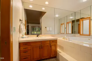 57006 Peppermill Cir, Sunriver, OR 97707 - Photo 16