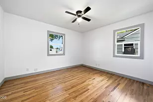 1056 SW 12th St, Redmond, OR 97756 - Photo 10