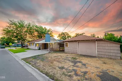 1056 SW 12th Street, Redmond, OR 97756 - Photo 16