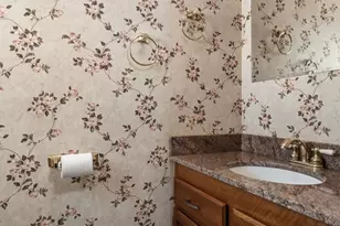 197 Timberlake Dr, Ashland, OR 97520 - Photo 32