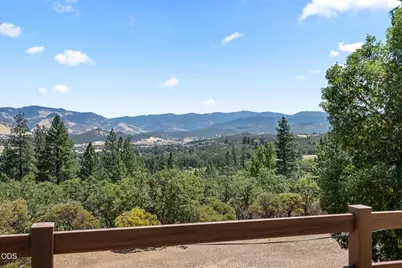 197 Timberlake Drive, Ashland, OR 97520 - Photo 4