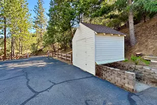 197 Timberlake Dr, Ashland, OR 97520 - Photo 70