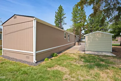 5063 S Highway 97 #27, Redmond, OR 97756 - Photo 24