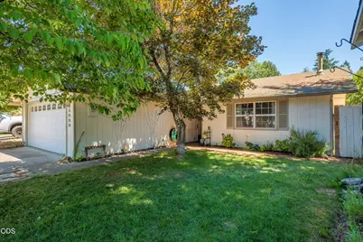 1959 Meadow Glen, Grants Pass, OR 97527 - Photo 1