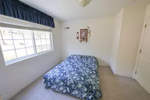 412 Country Ct, Shady Cove, OR 97539 - Photo 16
