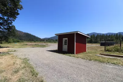 4784 Fish Hatchery Road, Grants Pass, OR 97527 - Photo 4