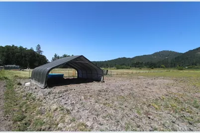 4784 Fish Hatchery Road, Grants Pass, OR 97527 - Photo 10