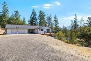 657 Greenleaf Dr, Eagle Point, OR 97524 - Photo 30