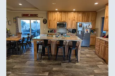 13210 Table Rock Road, Central Point, OR 97502 - Photo 2