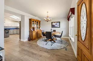 366 Marian Ave, Central Point, OR 97502 - Photo 4