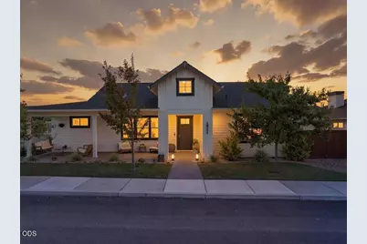3573 SW 47th Street, Redmond, OR 97756 - Photo 2
