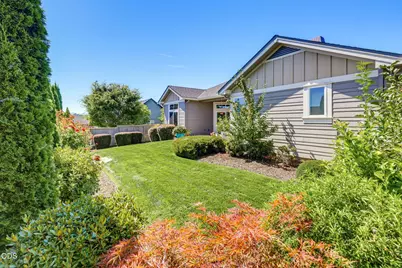 4002 Crystal Springs Drive, Medford, OR 97504 - Photo 38