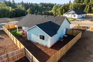 1106 Cascade Loop, Cave Junction, OR 97523 - Photo 30