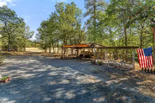 7606 Monument Dr, Grants Pass, OR 97526 - Photo 4