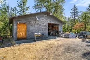 7606 Monument Dr, Grants Pass, OR 97526 - Photo 30