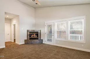 20651 NE Sierra Dr, Bend, OR 97701 - Photo 2