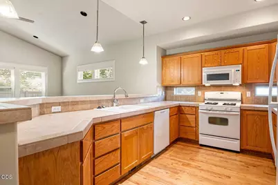 20651 NE Sierra Drive, Bend, OR 97701 - Photo 6