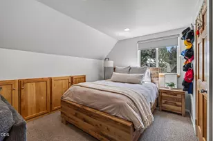 56743 Spring River Loop, Bend, OR 97707 - Photo 24