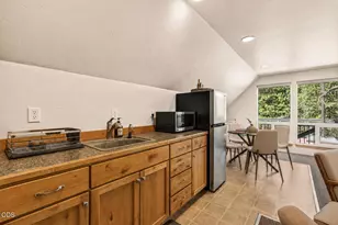 56743 Spring River Loop, Bend, OR 97707 - Photo 26