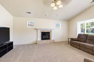 155 Glenwood Dr, Eagle Point, OR 97524 - Photo 8
