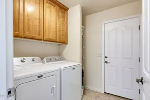 155 Glenwood Dr, Eagle Point, OR 97524 - Photo 16