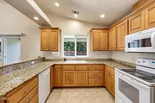 155 Glenwood Dr, Eagle Point, OR 97524 - Photo 12