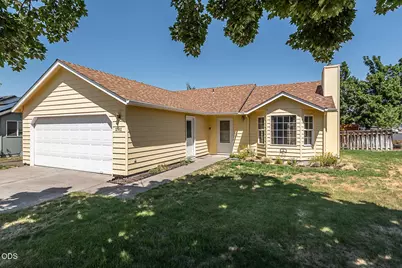 2911 SW Reindeer Avenue, Redmond, OR 97756 - Photo 1