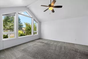 1403 Larson Creek Dr, Medford, OR 97504 - Photo 8