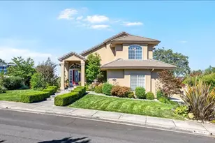 3270 Larue Dr, Medford, OR 97504 - Photo 2