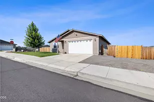 976 SE Maui Ln, Madras, OR 97741 - Photo 2