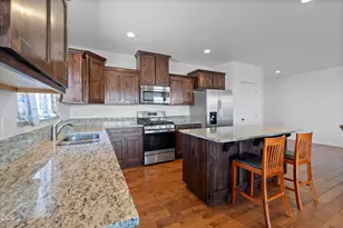 976 SE Maui Ln, Madras, OR 97741 - Photo 16