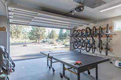 18025 Cascade Estates Drive, Bend, OR 97703 - Photo 30