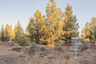 18025 Cascade Estates Drive, Bend, OR 97703 - Photo 36