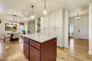 3462 Viewpoint Dr, Medford, OR 97504 - Photo 8